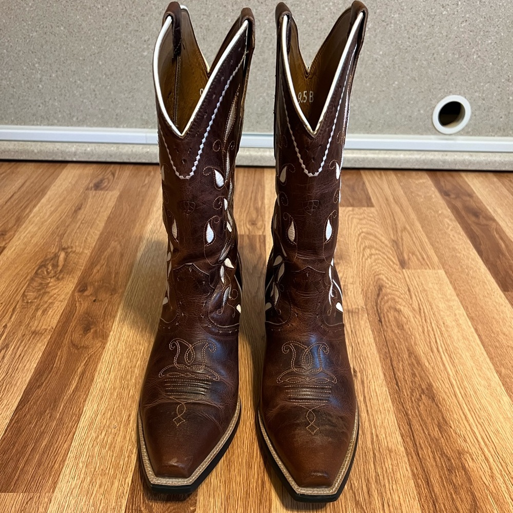 Ariat Sonora D-Toe Bittersweet Brown - Picture 2 of 8